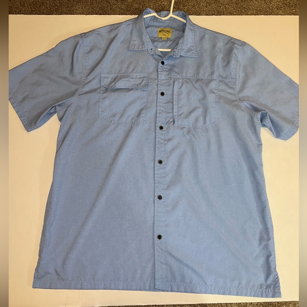 Rustic Ridge men’s 2XL shirt. Excellent condition no stains. Smoke/pet free home
